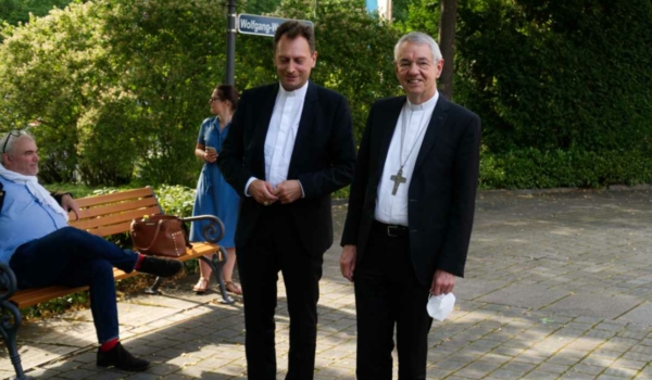 Der Bamberger Erzbischof Ludwig Schick (rechts). Bild: Michael Kind