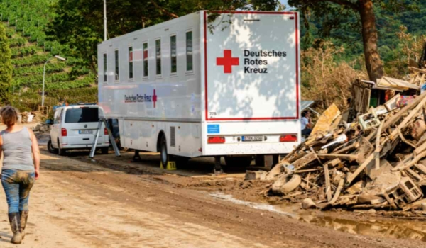 Freiwillige des BRK Bayreuth: Sie haben bei der Flutkatastrophe im Ahrtal geholfen. DAs BRK Bayreuth hat sich nun bei Ihnen bedankt. Bild: Philipp Köhler/DRK