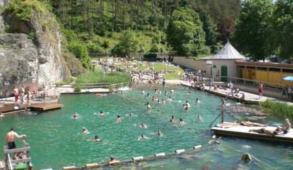 Das Felsenbad in Pottenstein war am Wochenende gut besucht. Symbolfoto: Tourismusbüro Pottenstein
