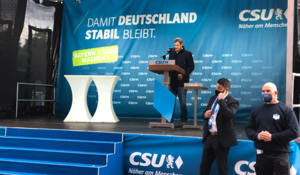 Mit einer ausführlichen Rede sprach der bayerische Ministerpräsident Markus Söder auf einer Wahlveranstaltung der CSU im Hans-Walter-Wild-Stadion in Bayreuth. Bild: Michael Kind