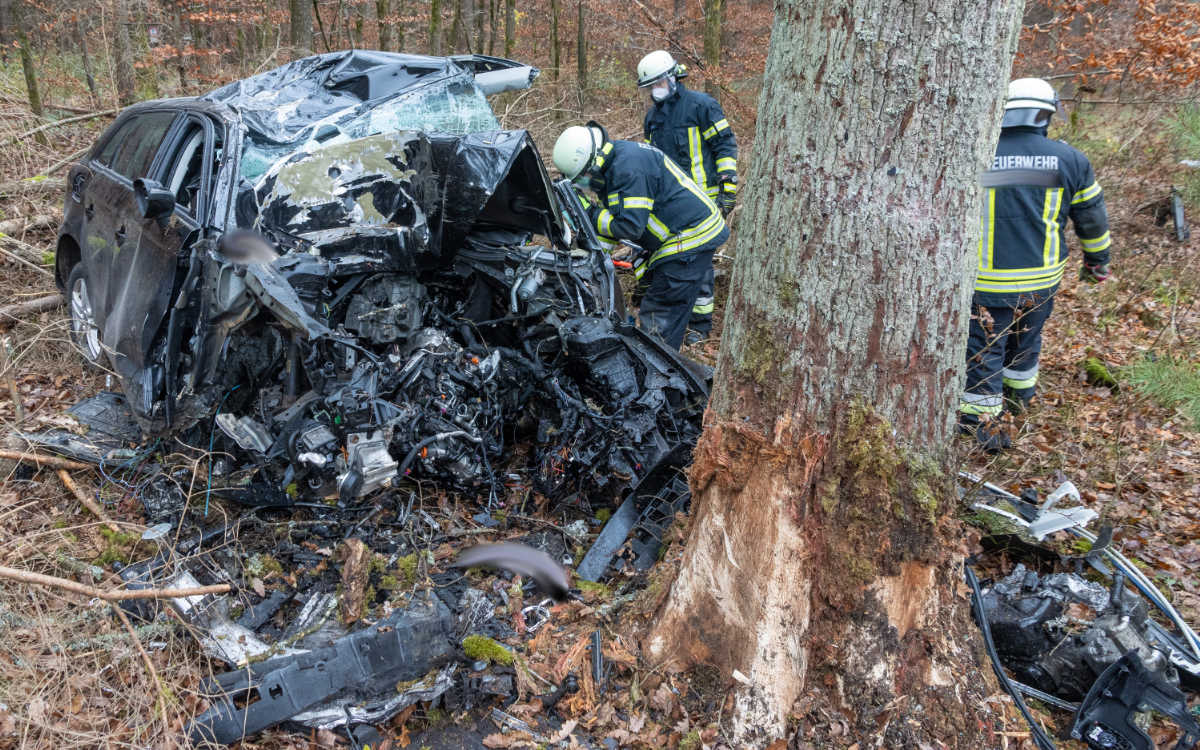 Schrecklicher Unfall bei Oberhaid: Ein Mann ist gestorben. Foto: Merzbach / News5