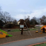Spielplatz Schanz in Bayreuth/St. Georgen: Das Spielschiiff soll um einen Kletterturm mit Balancierbrücke erweitert werden. Bild: Jürgen Lenkeit
