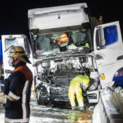 Unfall auf der A9 in der Region Bayreuth: Ein Mann wurde schwer verletzt. Foto: News5 / Merzbach