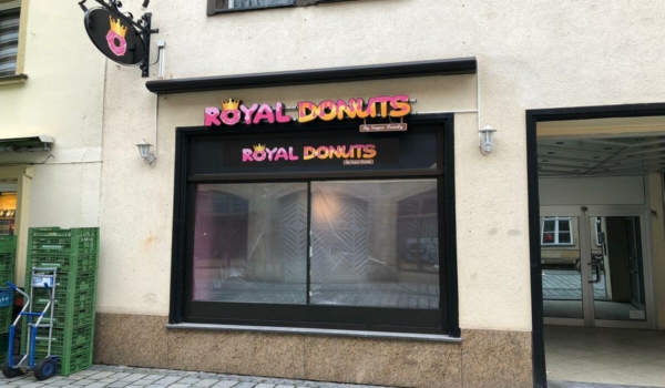 Die neue Royal Donuts-Filiale öffnet ab Freitag, 11. Februar 2022, in Bayreuth. Foto: Michael Kind