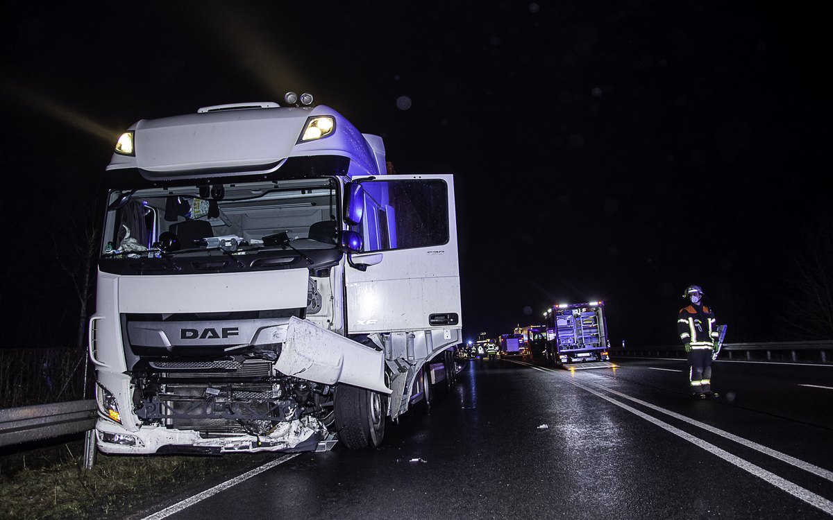 Bei einem Unfall in Oberfranken am 15.02.2022 verlor ein Mann sein Leben. Foto: NEWS5 / Bauernfeind