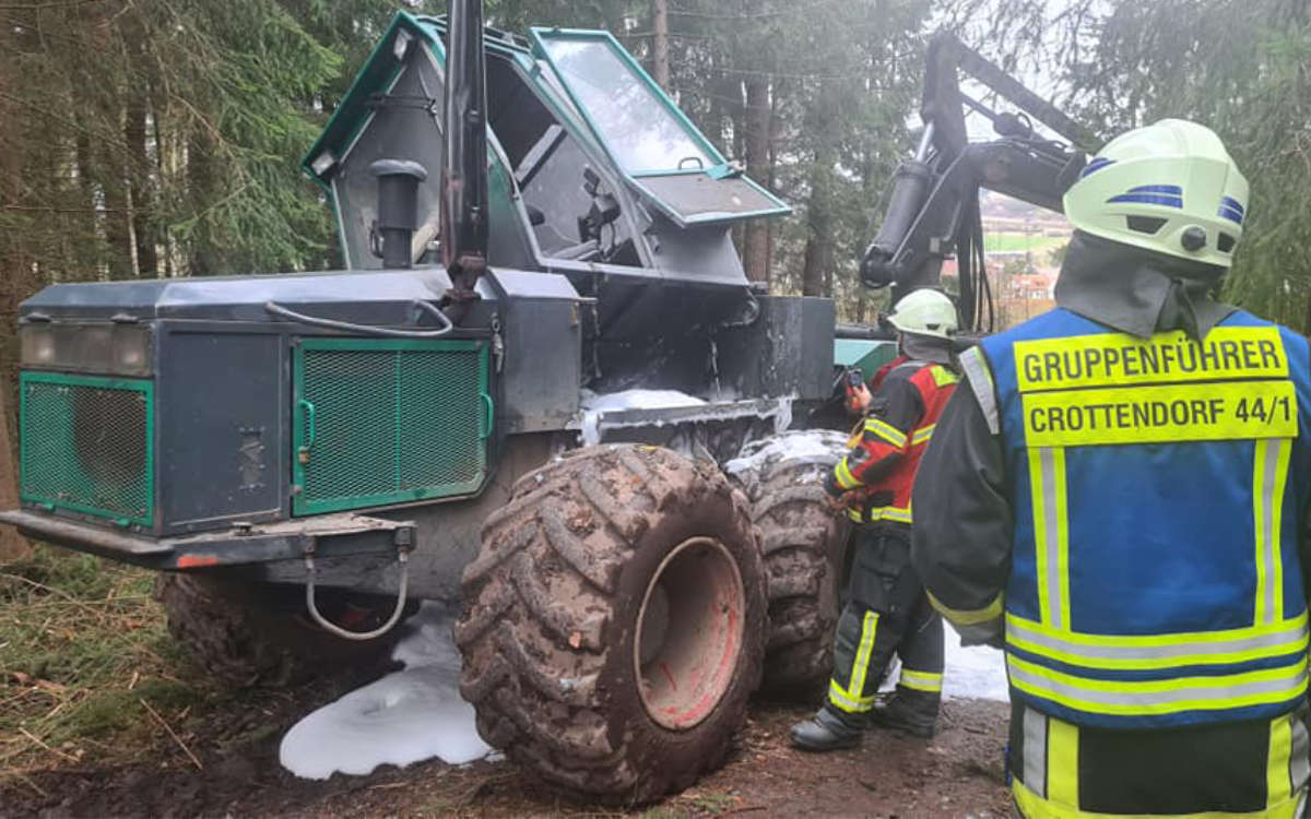 Feuer in einem Wald bei Bindlach ausgebrochen. Foto: Feuerwehr Bindlach