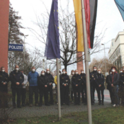 Die Polizeiinspektion Kulmbach gedenkt ihren getöteten Kollegen aus Kusel mit einer Schweigeminute. Foto: Polizeiinspektion Kulmbach