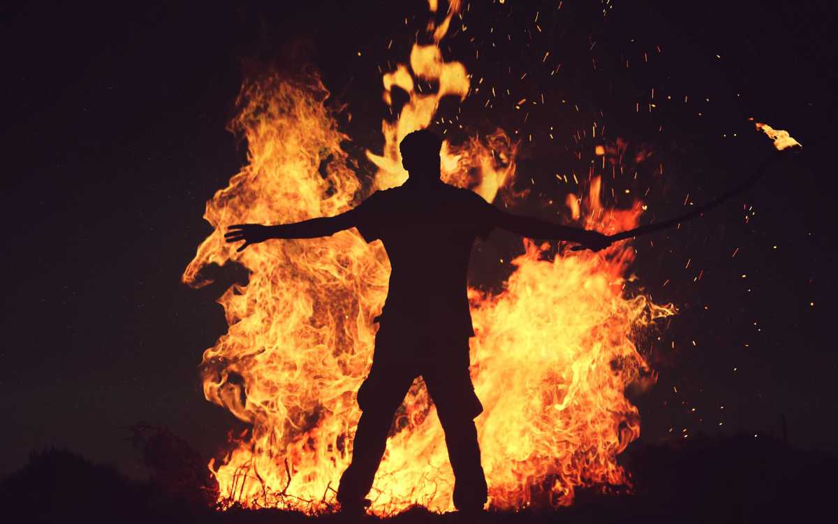 Tanz in den Mai: Am 30. April feiern viele Menschen Walpurgisnacht. Symbolbild: Pixabay