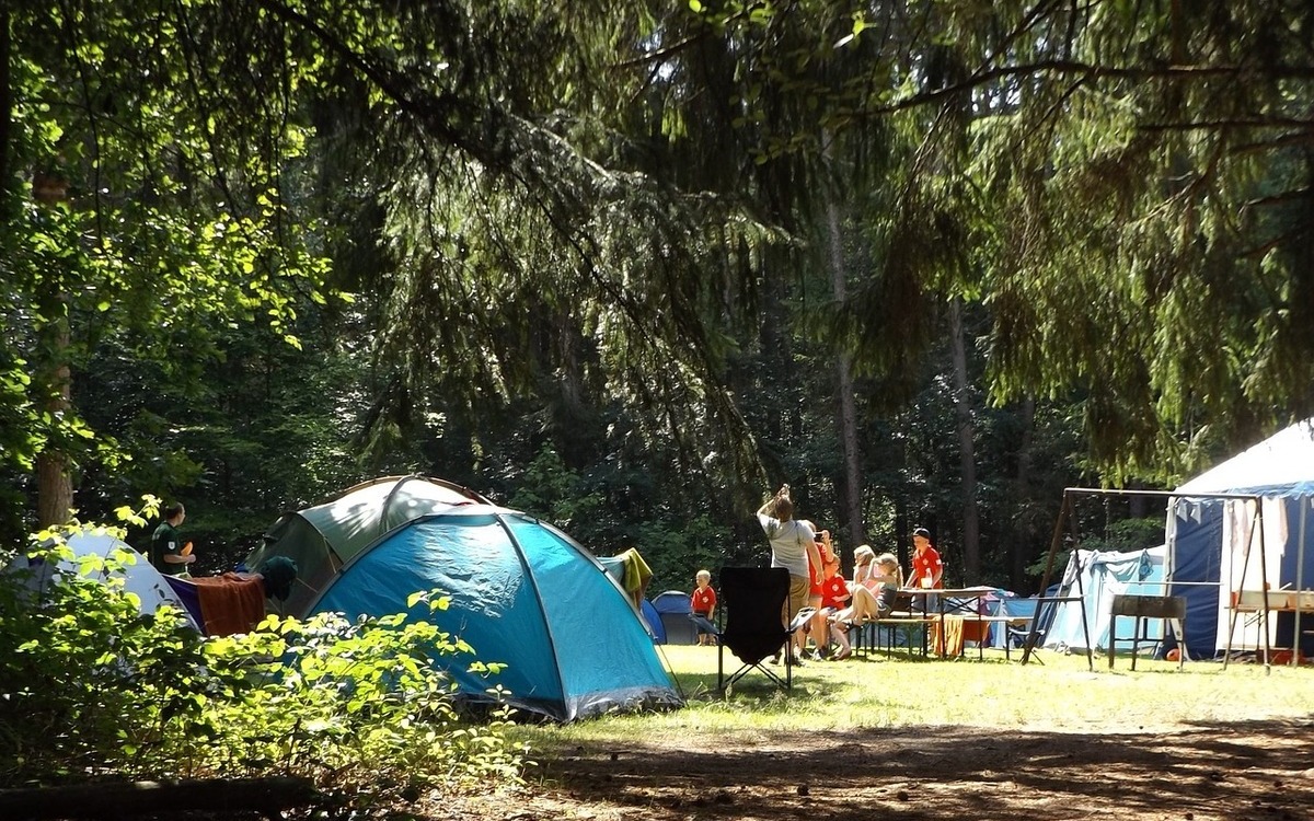 Die Fränkische Schweiz hat zahlreiche schöne Campingplätze zu bieten. Foto: Pixabay