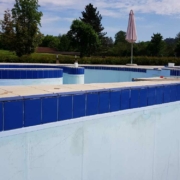 CabrioSol in Pegnitz: Am 15. Mai 2022 wurde die Freibadsaison eröffnet. Im Erlebnisbecken gibt es bis zum 23. Mai kein Wasser. Bild: CabrioSol Pegnitz