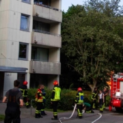 Coburg: Bei einem Wohnhausbrand am Dienstag (7. Juni 2022) ist ein 89-jähriger Mann gestorben. Bild: NEWS5/Ittig