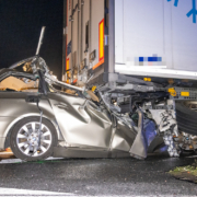 Auf der A9 kam es in den frühen Morgenstunden des Mittwochs (15.06.2022) zu einem tragischen Unfall. Foto: NEWS5/Merzbach