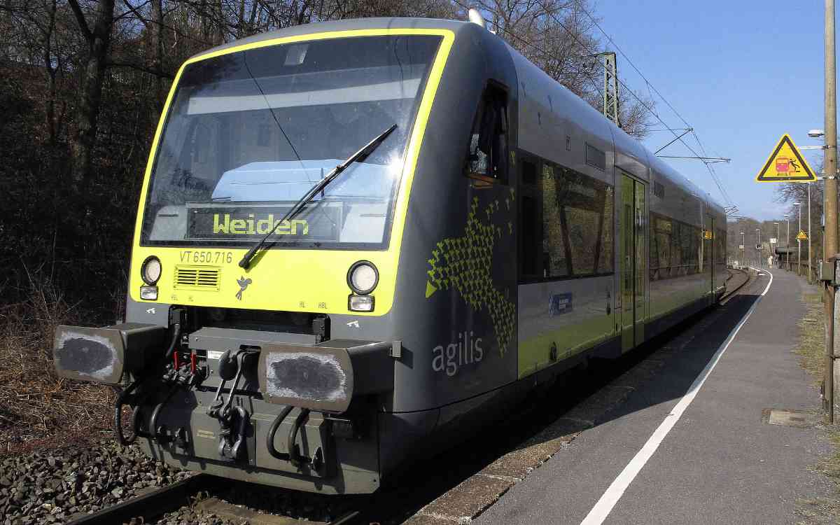 Zugverspätung in Bayreuth: Ein Polizeieinsatz im Zug hatte am Mittwoch (29. Juni 2022) zeitliche Folgen für die Fahrgäste. Symbolbild: Pixabay